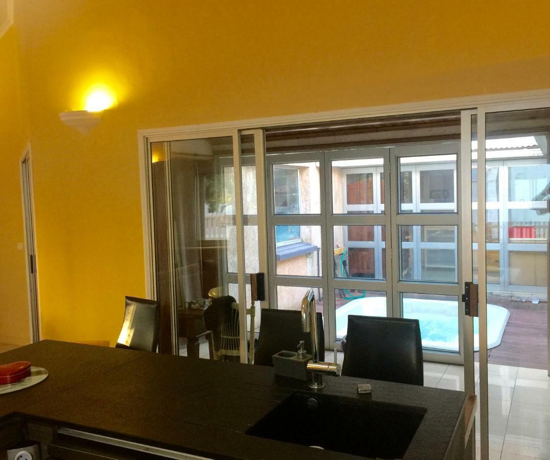 Sun Villa Chambre Chez L Habitant Saint-Denis Ngoại thất bức ảnh